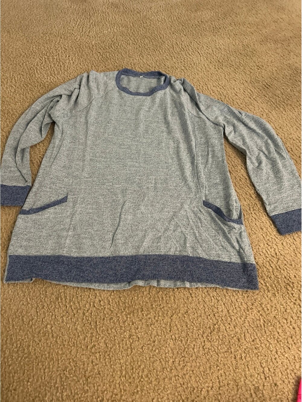 C275 blue sweater long sleeve with pockets size 2xl woman